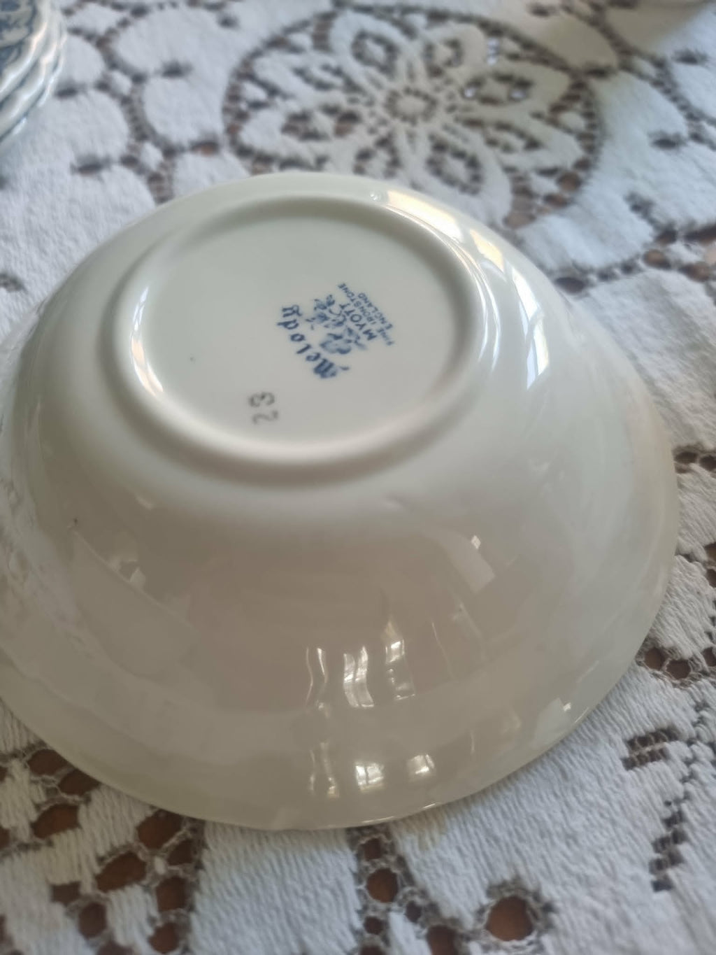 Myott Melody Fine Ironstone Bowls x 4 (1 x bowl has a chip)